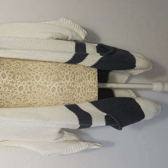 Fresh Produce White Grey Loose Knit Slouchy Front Pockets Cardigan Size XS/S - Picture 3 of 14